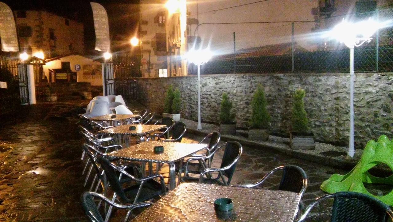 Hostal Ekaitza Hotel Lesaka Ngoại thất bức ảnh